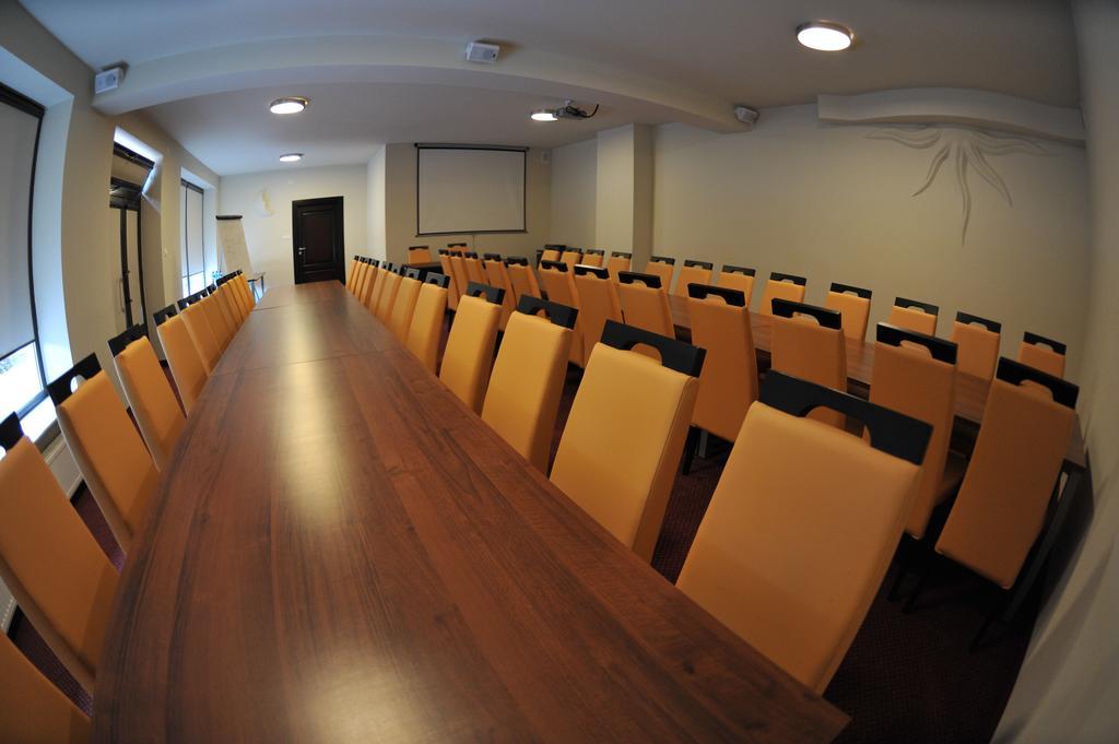 Zajazd Pod Borem Głogów Małopolski Buitenkant foto
