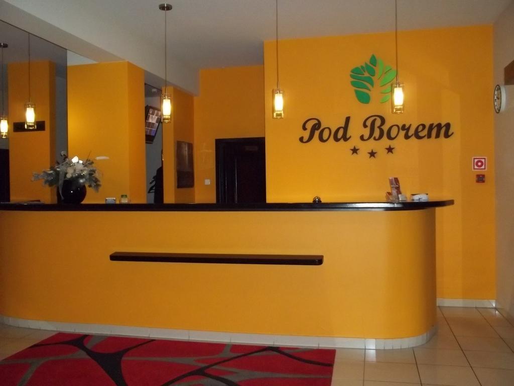 Zajazd Pod Borem Głogów Małopolski Buitenkant foto
